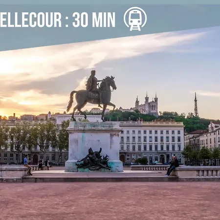 Proche Metro B Et Hopital Lyon Sud *